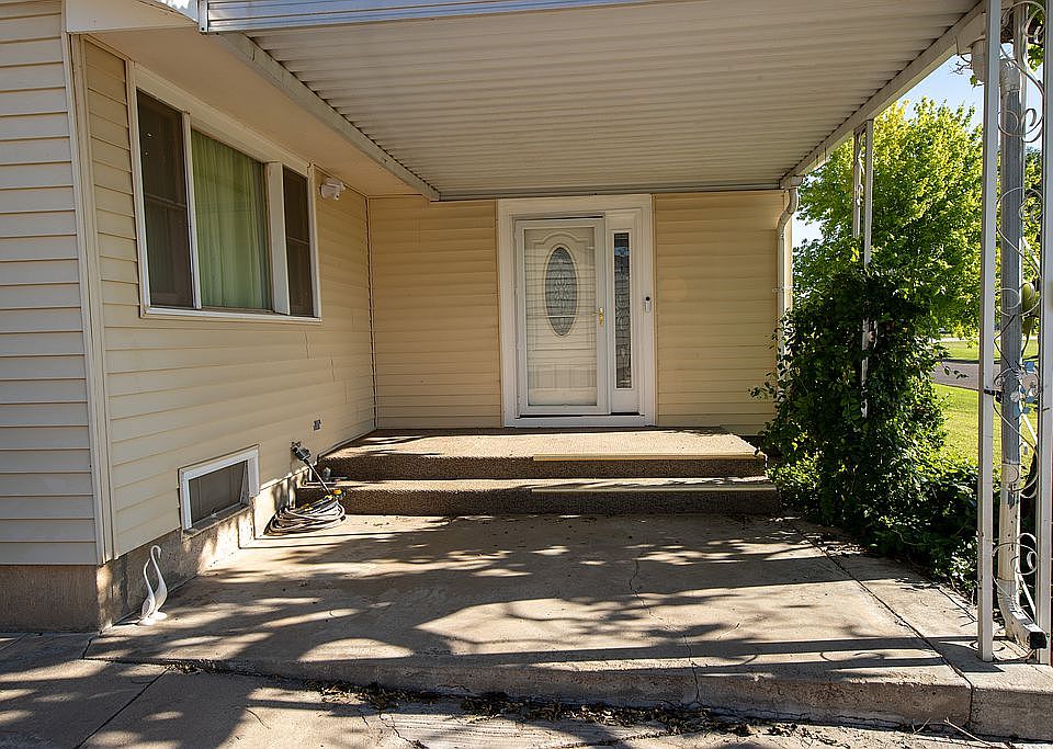 1st image of 1010 S Oklahoma Ave