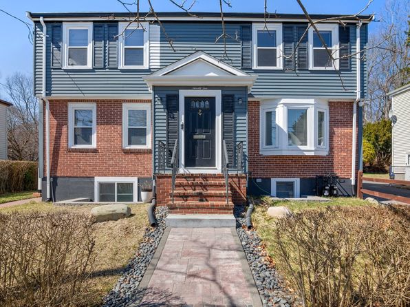 92 Gladeside Ave #2