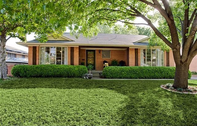 1st image of 9636 Livenshire Dr