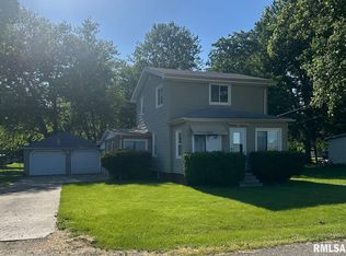102 N Snapp St, Abingdon, IL 61410