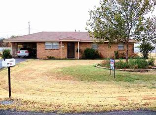 518 W Virginia St, Walters, OK 73572