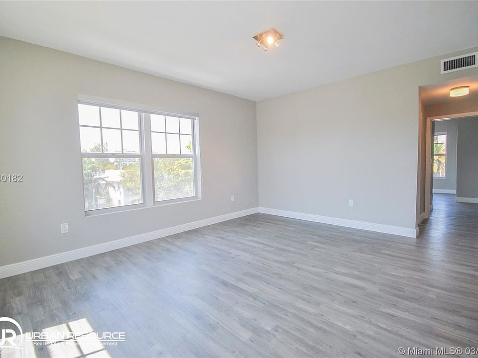 1st image of 1017 Jefferson Ave APT 307