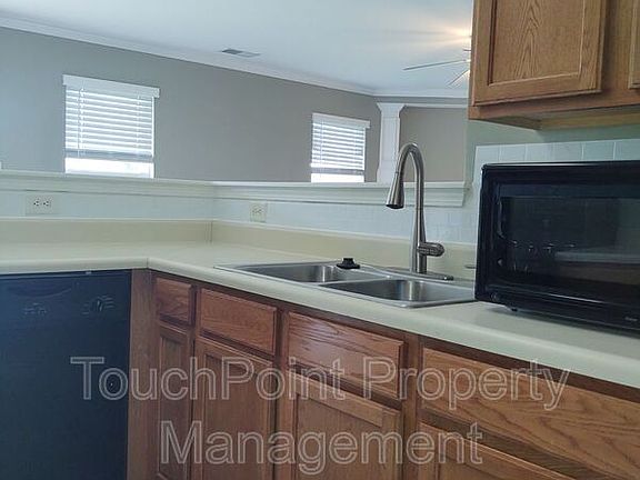 4th image of 7302 Woodbourne Ln