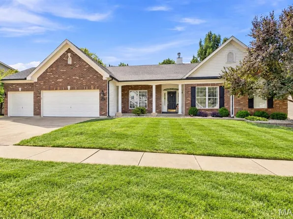 656 Meramec View Dr, Eureka, MO 63025