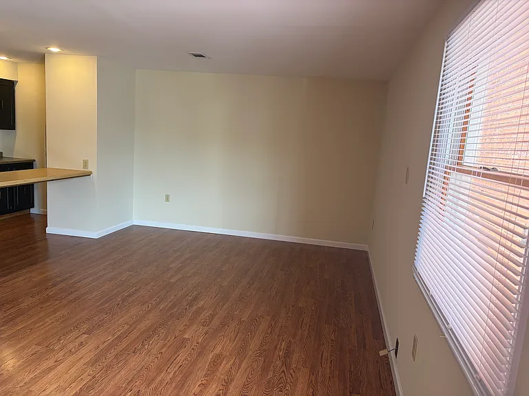 135 Grand Ave #4 — Photo 8