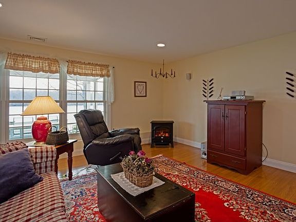 Walk out Lower Level will be great for entertaining.