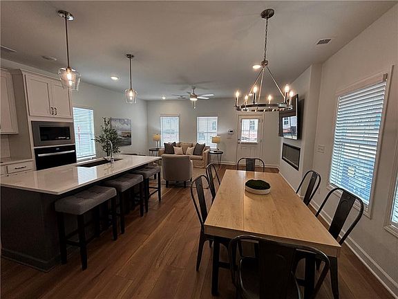 5th image of 303 Frasier St