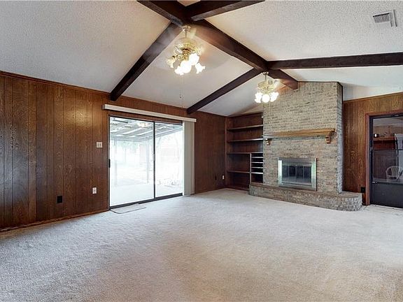 2nd image of 107 S Crestwood Blvd