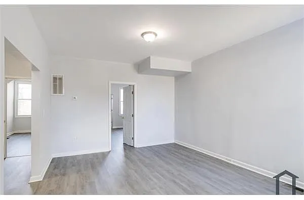Building Photo - 3007 Oakley Ave #1