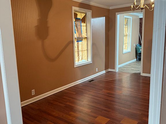 5th image of 318 McFarland St