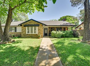 1304 Chestnut Rd, Mansfield, TX 76063