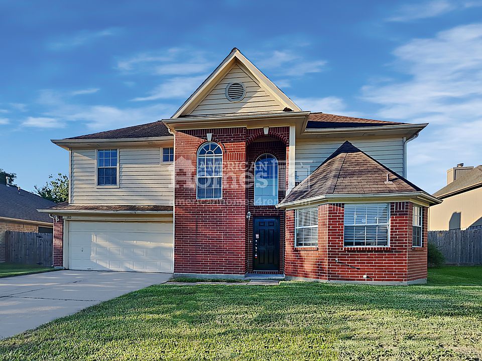 1st image of 1103 Lochmoor Ln