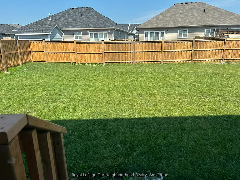 484 Joseph Gale St — Photo 19