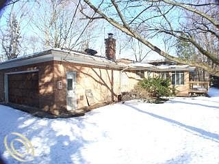 4th image of 3987 Oakhills Dr