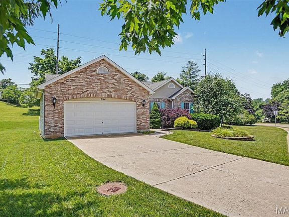 3rd image of 794 Berrywine Ln