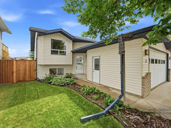 3 W Hagerman Rd, Sylvan Lake, AB T4S 2K3