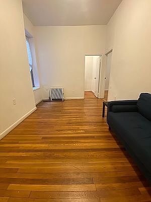 1st image of 200 W 95th St #11