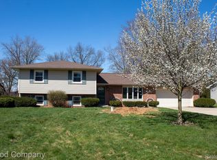 6762 Gove Ct N, Tecumseh, MI 49286