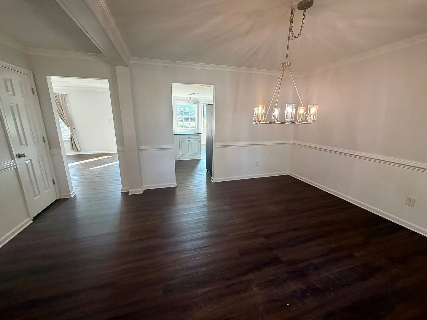 4 bedroom, 2.5 bath on the water — Photo 3