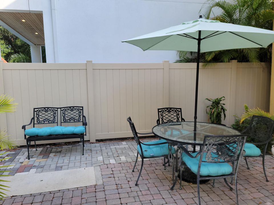 Outdoor entertaining/relaxing on path to the apartment