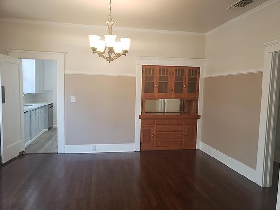 2nd image of 1405 N Del Mar Ave