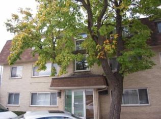 8802 Briar Ct APT 1A, Des Plaines, IL 60016