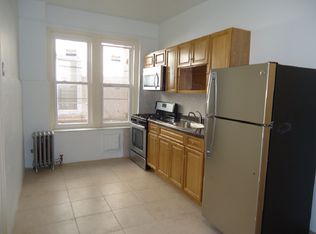 1555 Park Pl APT 1R, Brooklyn, NY 11213