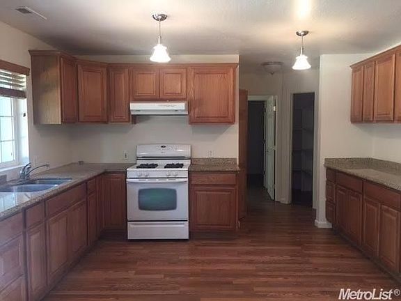 5th image of 7365 Nutmeg Ln