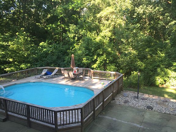 4th image of 25 Madonna Ct
