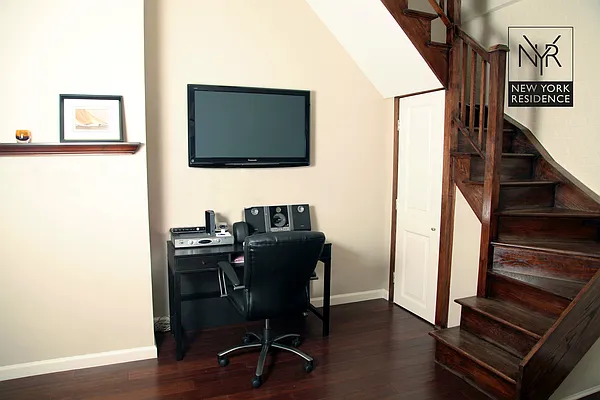 Rented by New York Residence | media 36