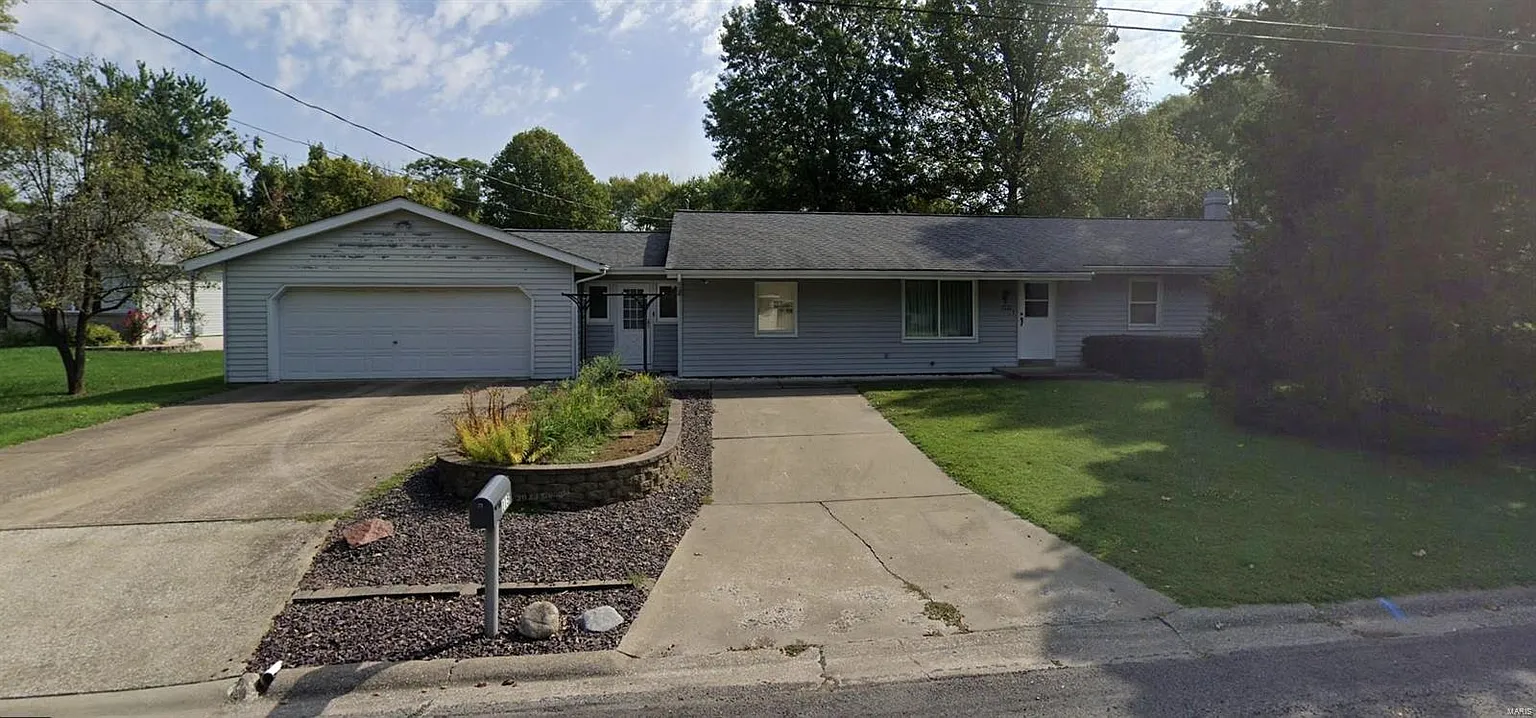 115 Alpha Dr photo 1