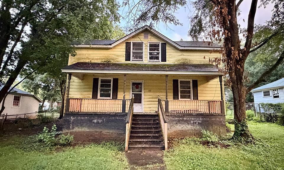 1st image of 310 Elm St