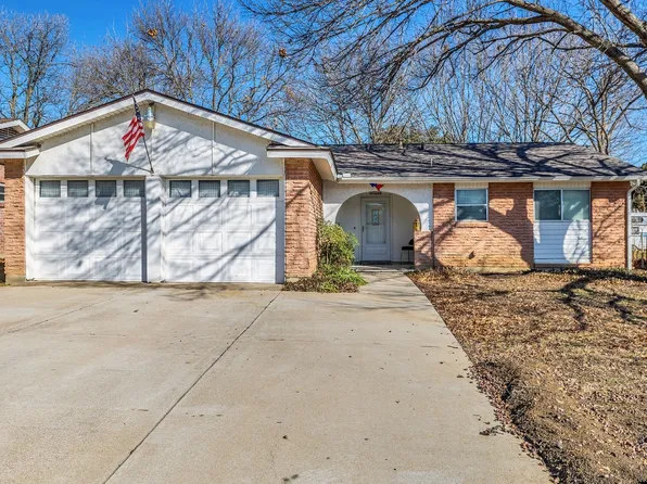 1715 Cottonwood St, Arlington, TX 76014