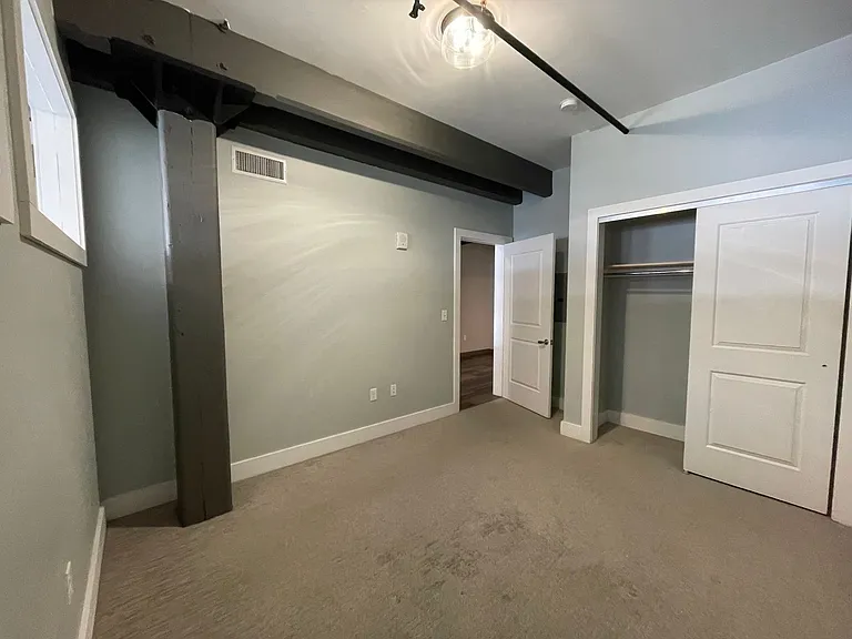Oak Knitting Mill Apartments Franklin Square Available — Photo 14