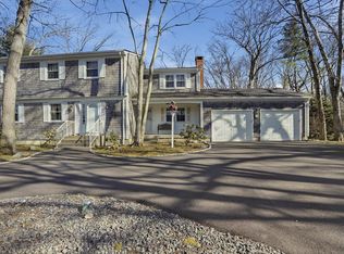 54 Sagamore Rd, Seekonk, MA 02771