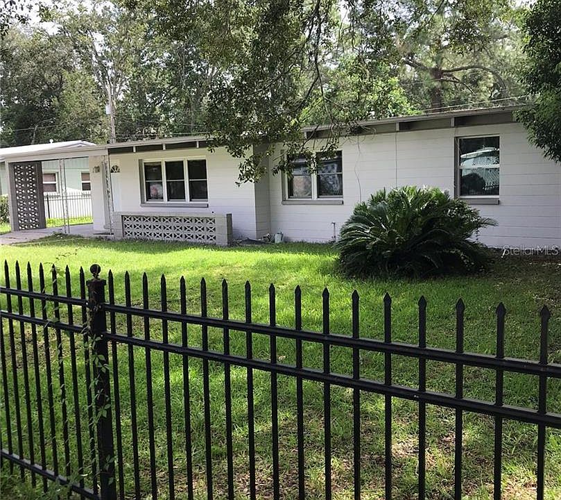 1st image of 2831 NE 11th Ter