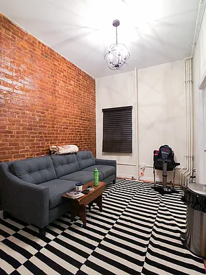Rented by City Connections Realty | media 1
