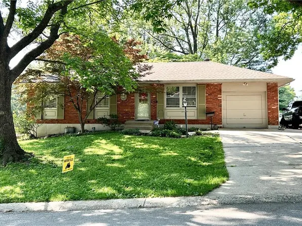 15511 E 37th Ter S, Independence, MO 64055