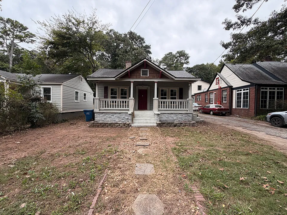 1061 Moreland Ave SE