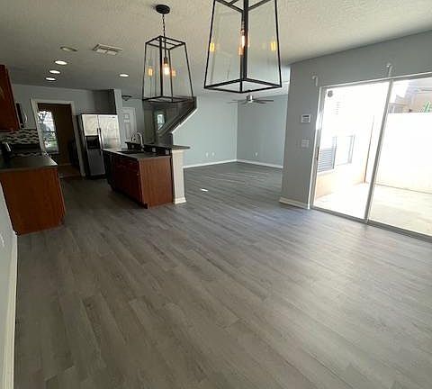 5th image of 2512 Abey Blanco Dr