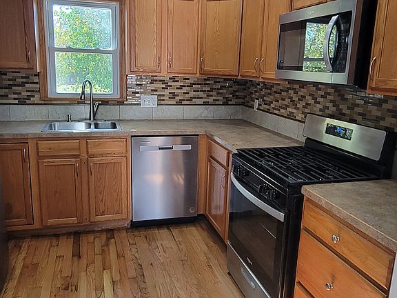 5th image of 9424 Marlowe Ave