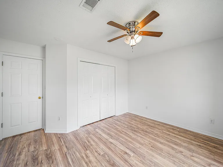 3313 Country Meadow Ln — Photo 30