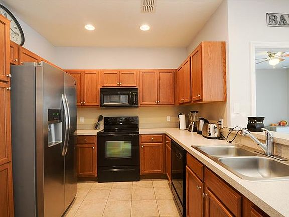 5th image of 2604 Grand Central Pkwy APT 3