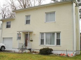 1556 Hal Greer Blvd, Huntington, WV 25701