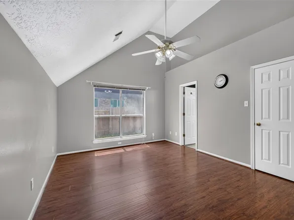 102 Lissa Ln