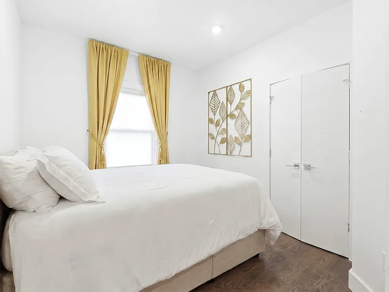 290 Griffith St #1 — Photo 16