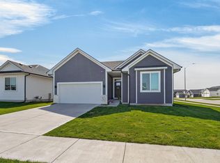 720 NE Pearl Dr, Ankeny, IA 50021