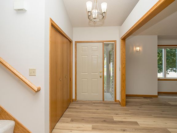 4th image of 5705 Vinewood Ln N