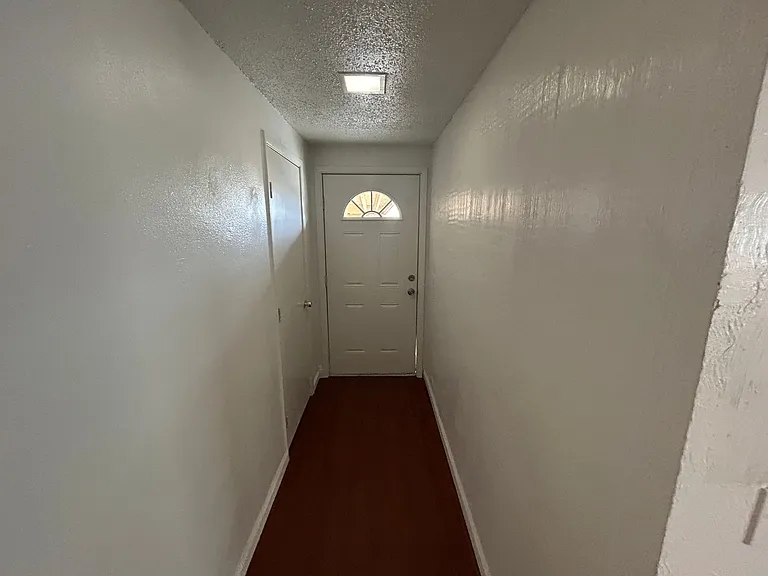1405 E McWilliams Ave — Photo 5