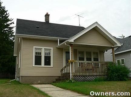 Street view front of house